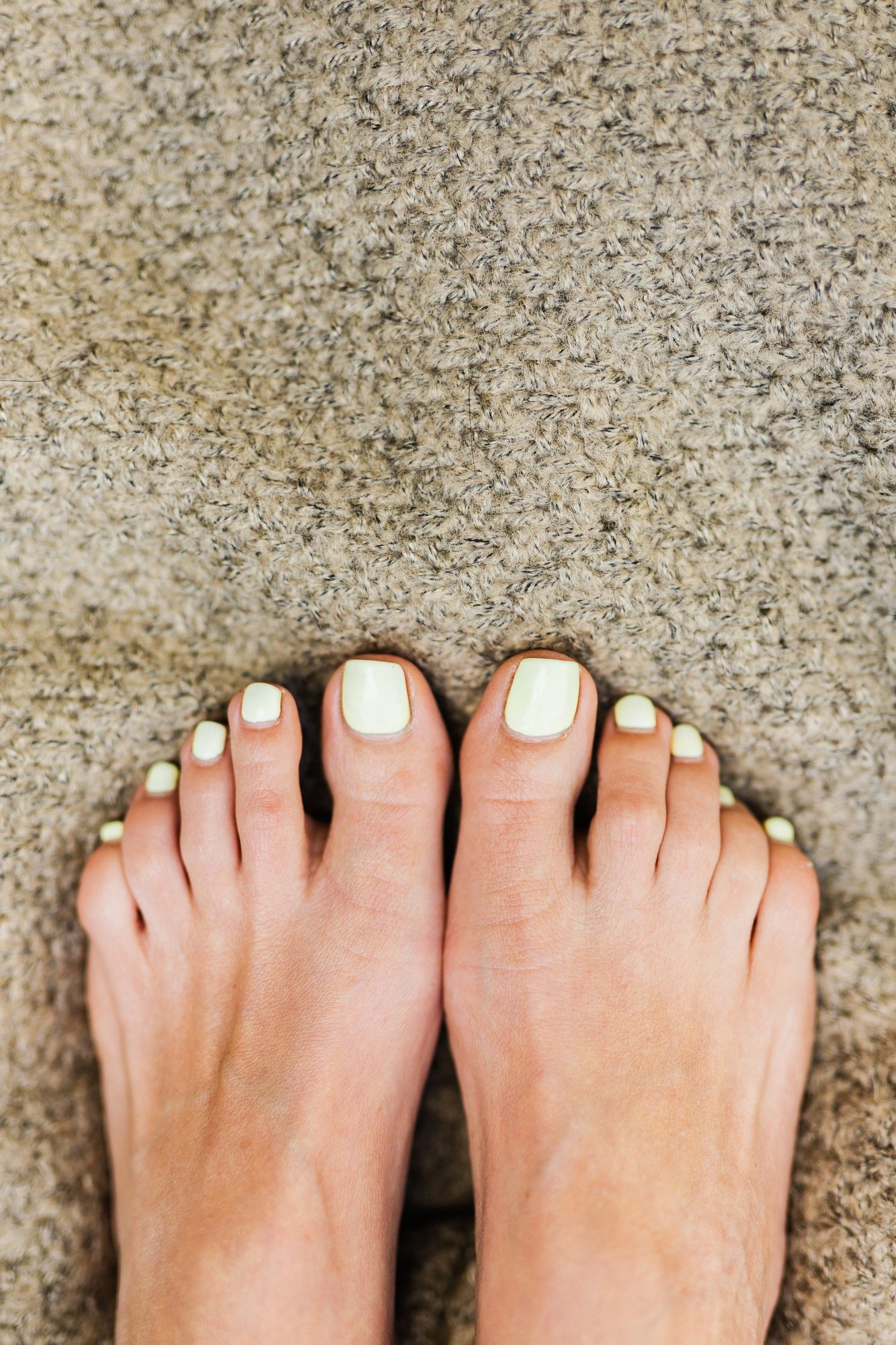 Verzorgde voeten na een pedicurebehandeling